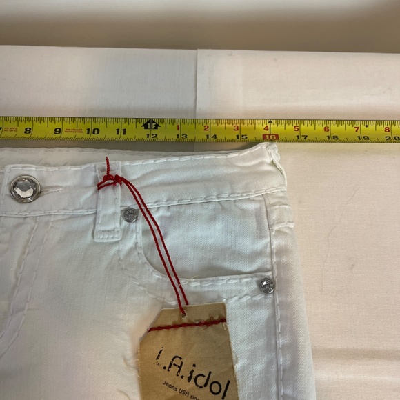 L A Idol NWTS white Bermudas - Picture 5 of 7